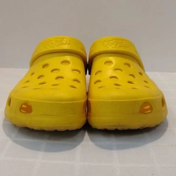 Unisex Yellow Holey Soles Canada Sandals! Gently Used Condition! CONSIGNMENT! - Picture 1 of 12